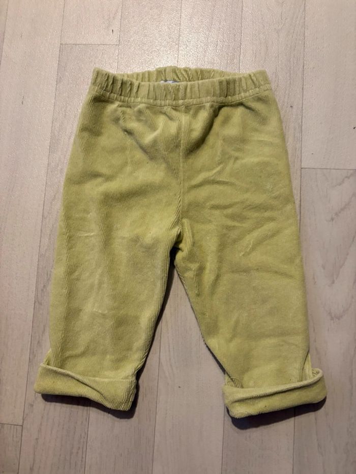 Pantalon velours vert anis babibou 12 mois très bon état