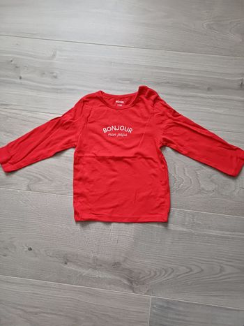 Tee-shirt taille 12 mois neuf