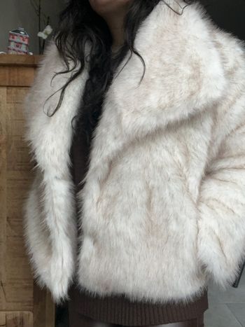 Manteau fausse fourrure