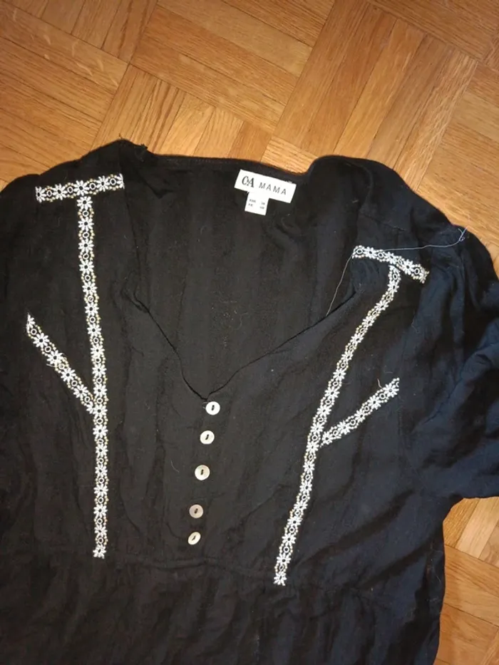 Robe noir broderies fleures C&A mama grossesse - photo numéro 2