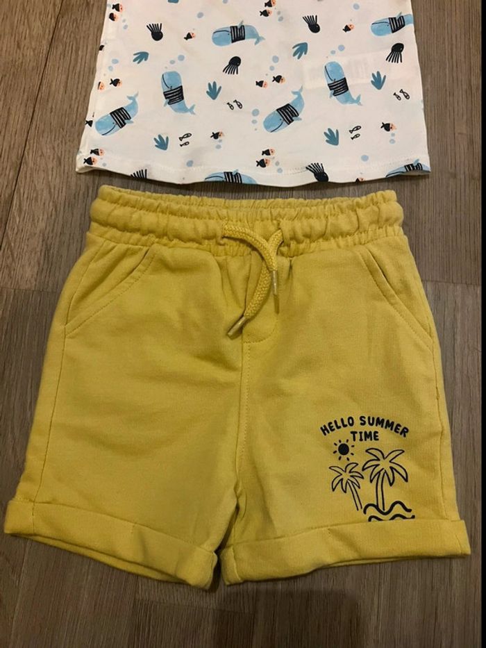 Ensemble short plus tee shirt orchestra taille 12 mois - photo numéro 2