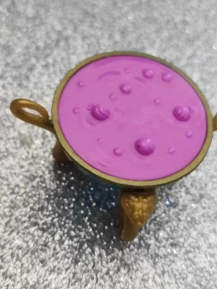 29/ accessoire Monster High chaudron vert/doré/rose - photo numéro 2