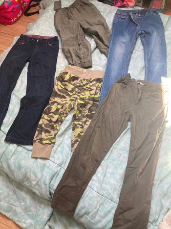 Lot de 3 pantalons + 2 pantacourts 12 ans  fille