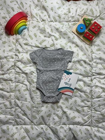 body manches courtes gris motifs étoiles gémo 3 mois