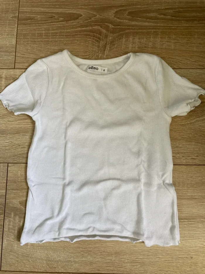 TEE shirt blanc fille 6 ans