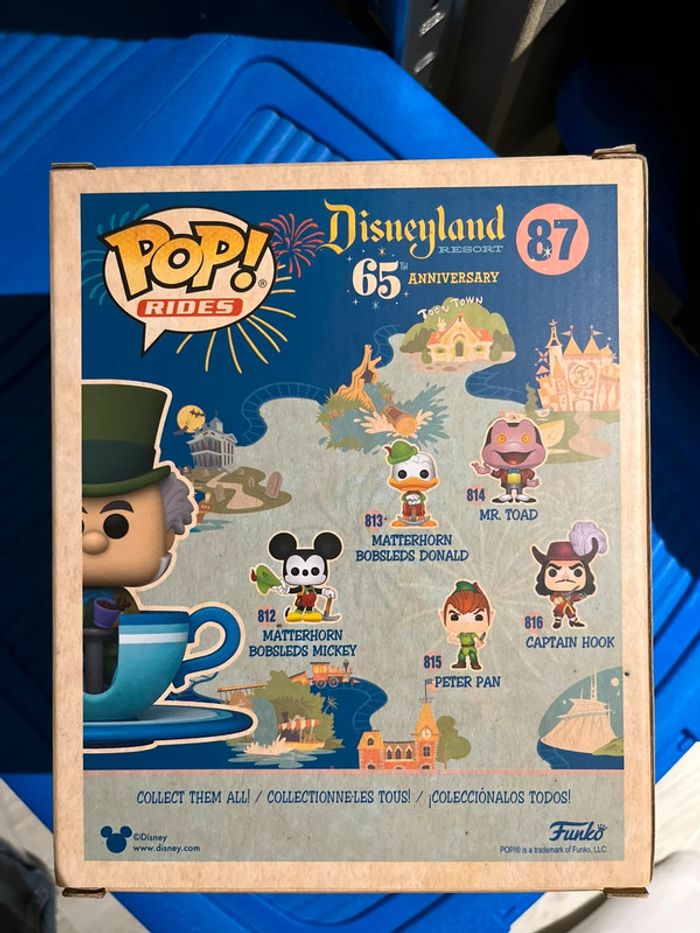 Funko Pop MAD Hatter at the tea party attraction - Alice au pays des merveilles - photo numéro 3