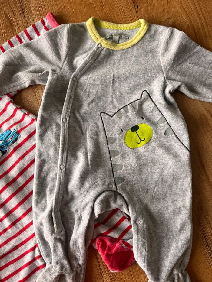 Pyjama 3 mois - photo numéro 3