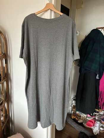 Robe T shirt grise taille 48 