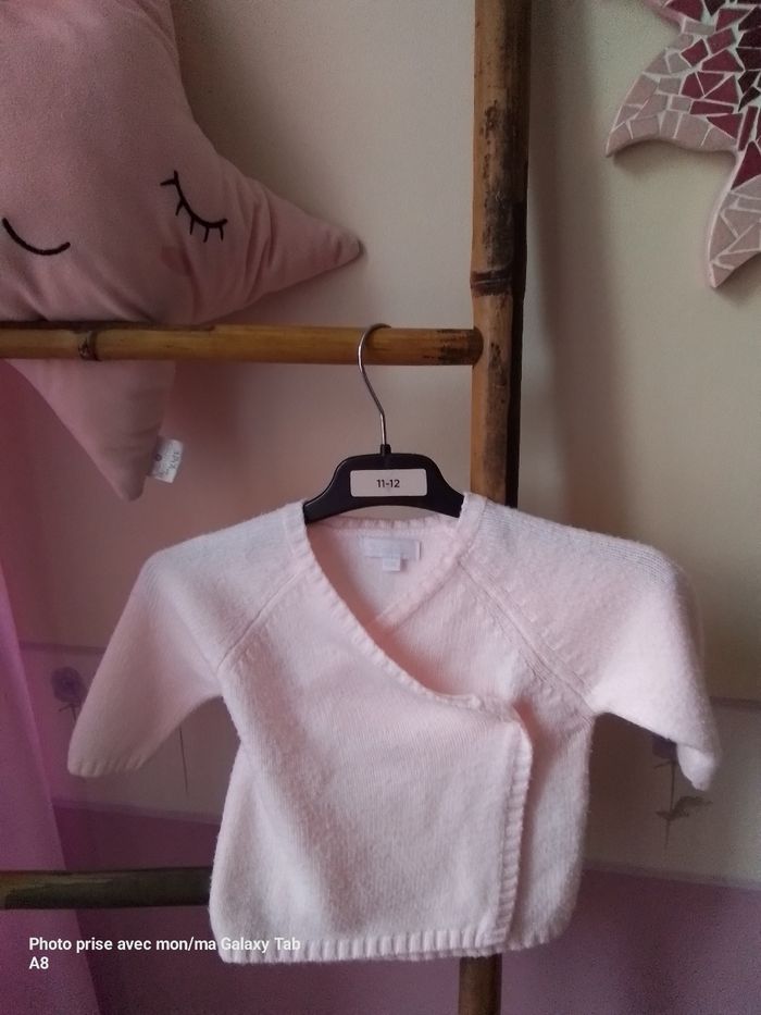Pull caché coeur 6 mois - photo numéro 2