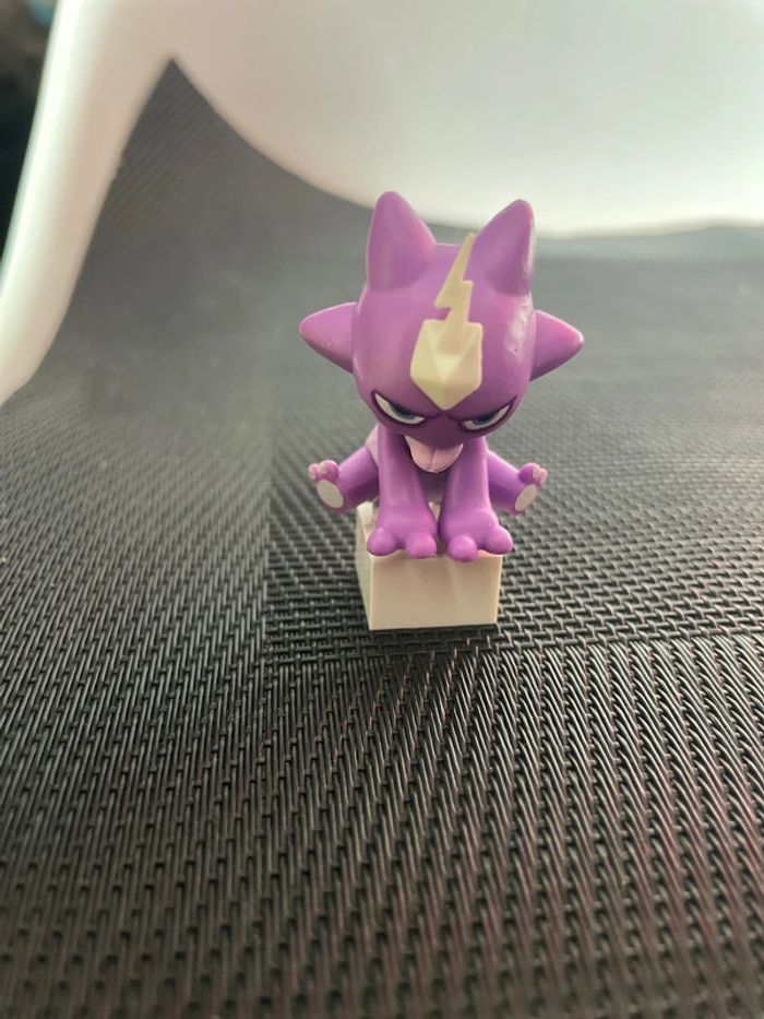 Figurine Toxizap Pokémon Nintendo 3,5cm Jazwares officiel 2021 Toxel - photo numéro 2
