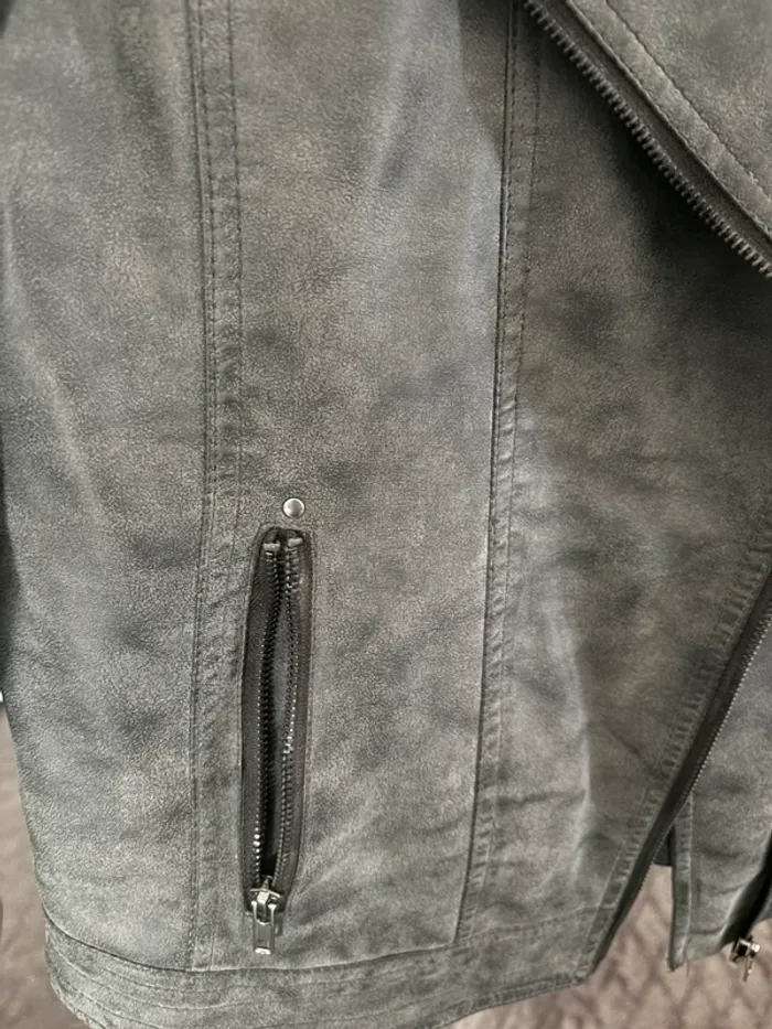 Veste style cuir gris – C&A – Taille 16 ans - photo numéro 5