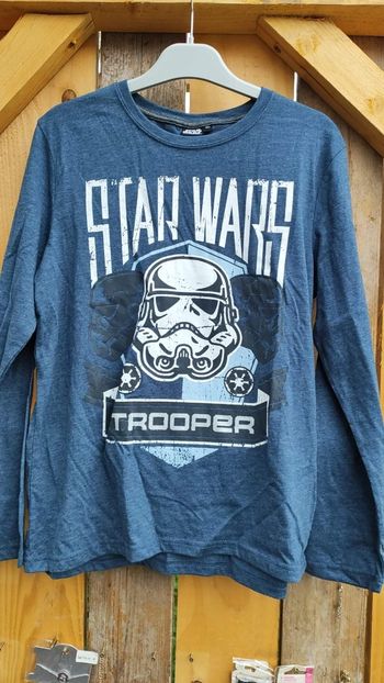 Tee-shirt stars Wars