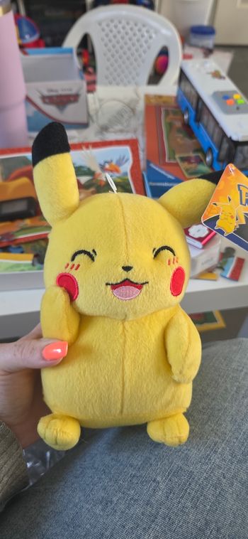 Peluche pikatchu