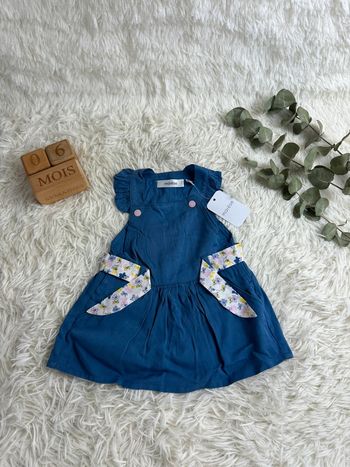 Robe bleue avec ceinture fleurie taille 6 mois Marese