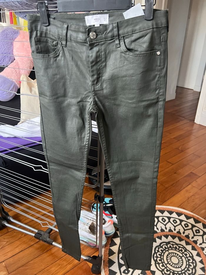 Jean effet enduit kaki MANGO taille 36 - photo numéro 2