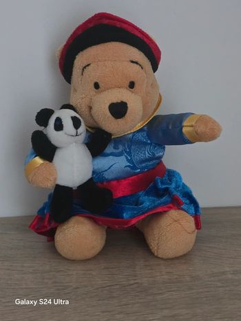 Peluche Winnie L'Ourson déguisé en Empereur Chinois - Disney Store