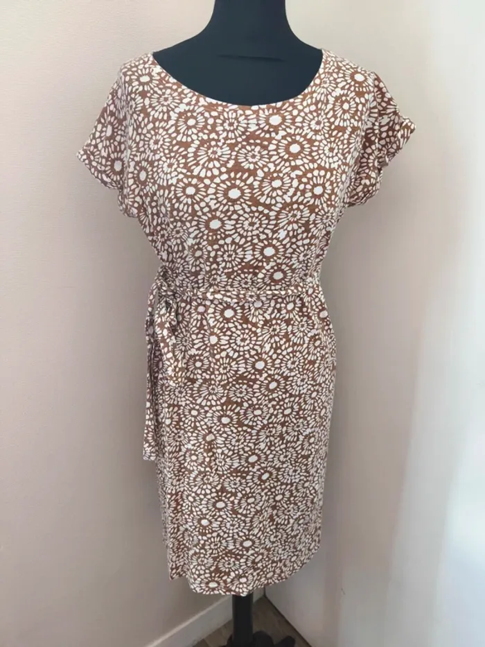 Robe avec ceinture 40