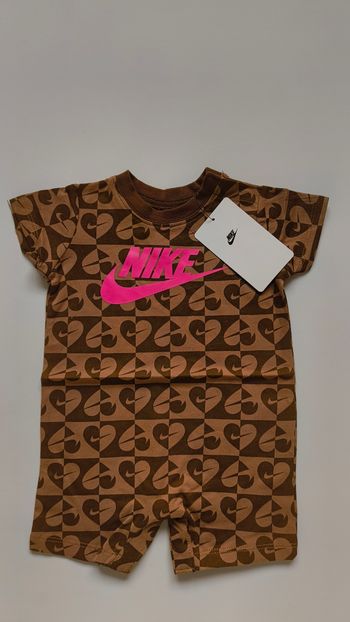 Combinaison Nike bébé 