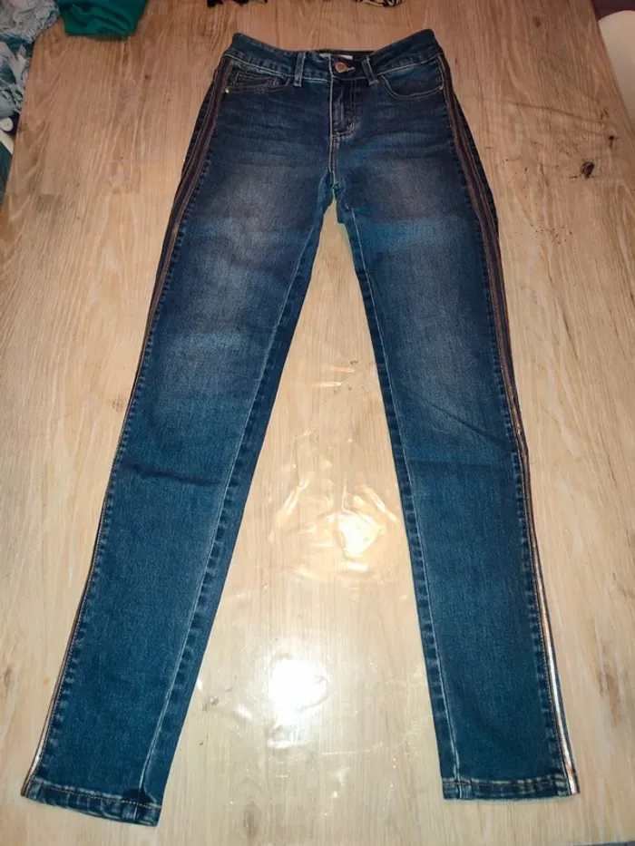 Jean droit avec sequins