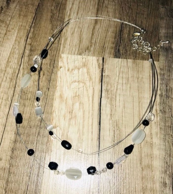 Collier perles noir et transparent - photo numéro 2