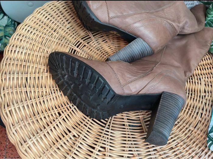 Magnifiques bottes lauréana alliant élégance et modernité. - photo numéro 4