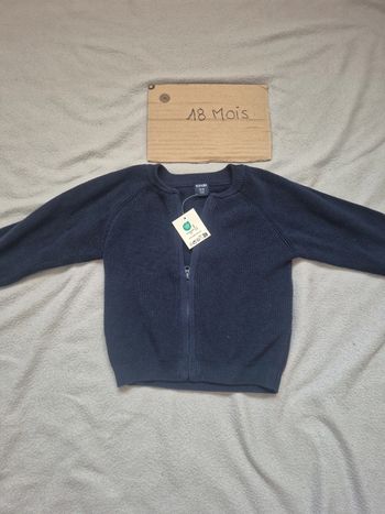 Gilet garçon neuf 18 mois kiabi
