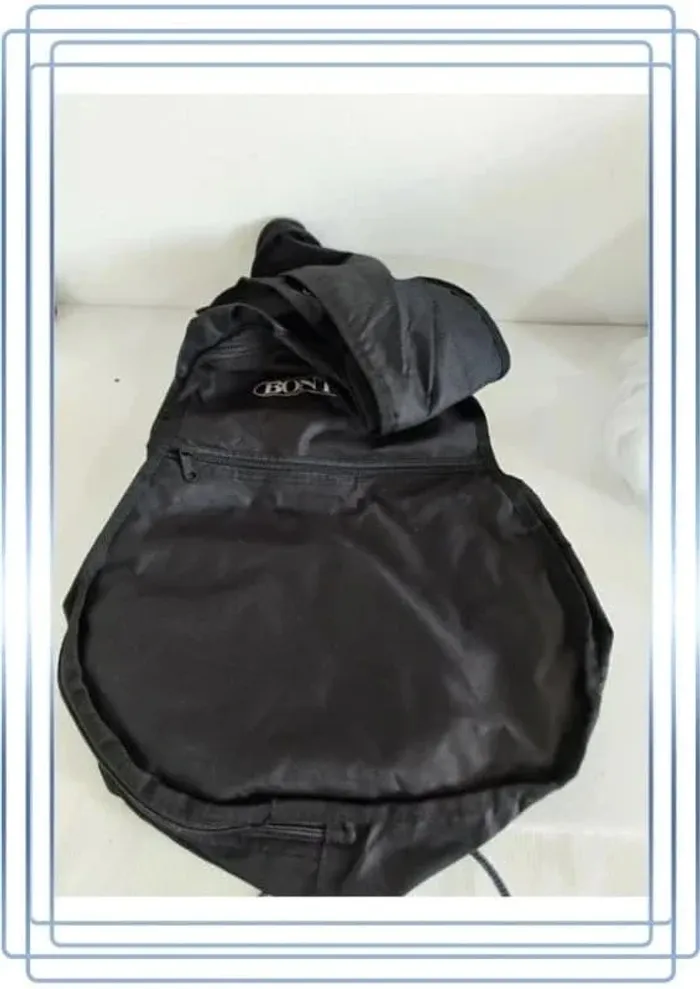 Sac noir Bontempi pour guitare,très bon état, 6x36cm