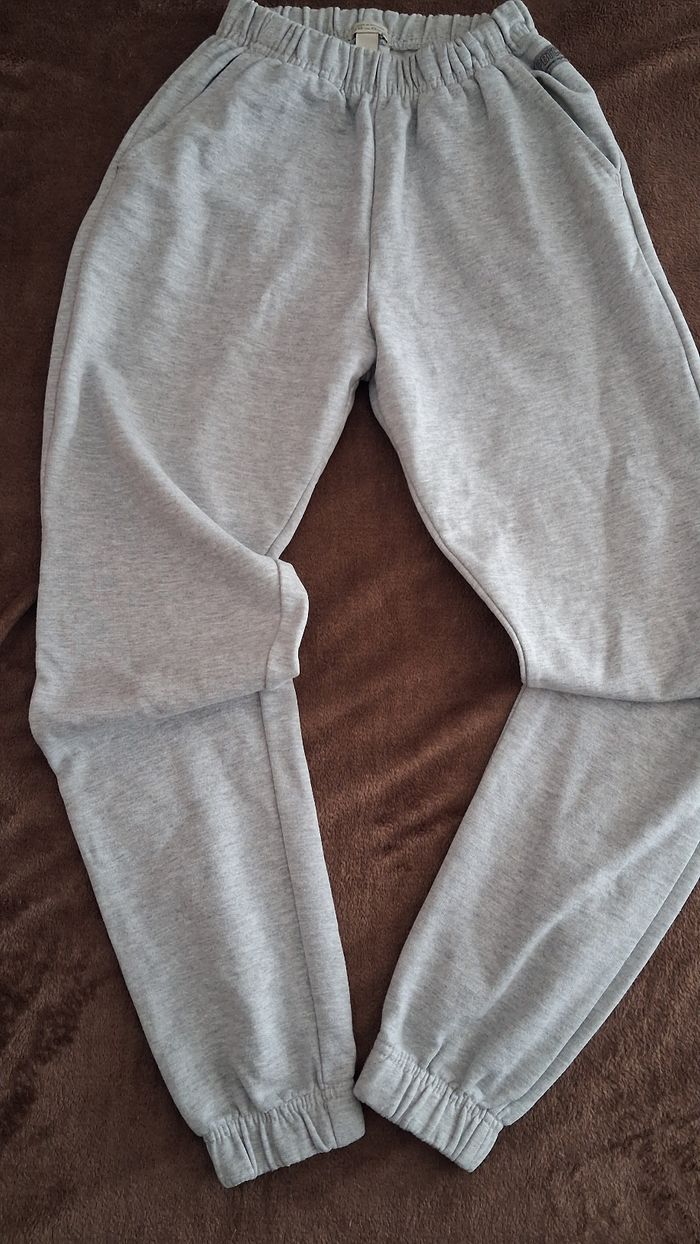 Jogging Pull & Bear gris clair taille xs - photo numéro 3