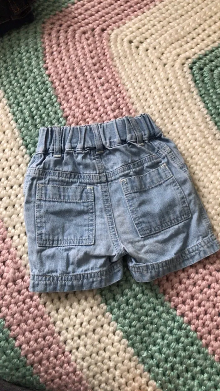 Short en jean 3mois - photo numéro 2