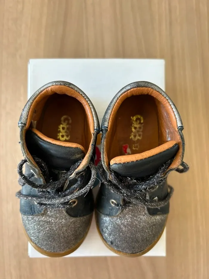 Chaussures à lacets GBB pointure 22 - photo numéro 3