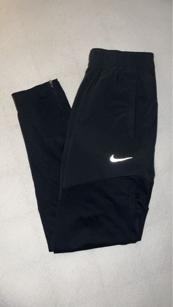 Pantalon de sport Nike Dri-Fit essentiel