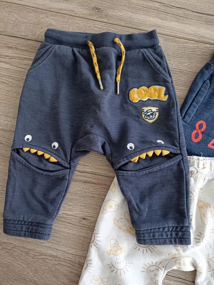 Lot 3 pantalons 9 mois - photo numéro 4