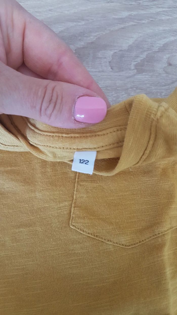 Tee shirt c&a 7 ans - photo numéro 3