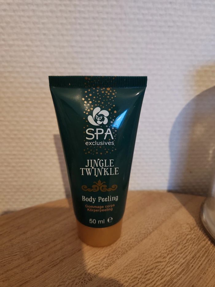 🌺Lot de 3 produits Jingle Twinkle Spa Exclusives🌺 - photo numéro 3