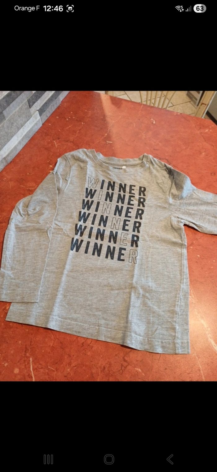 T.shirt garçon taille 5 ans