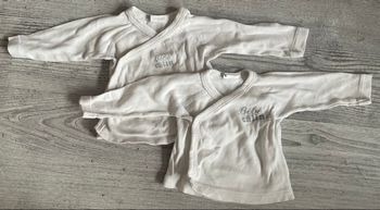 Lot 2 hauts 1 mois Mots d’enfants