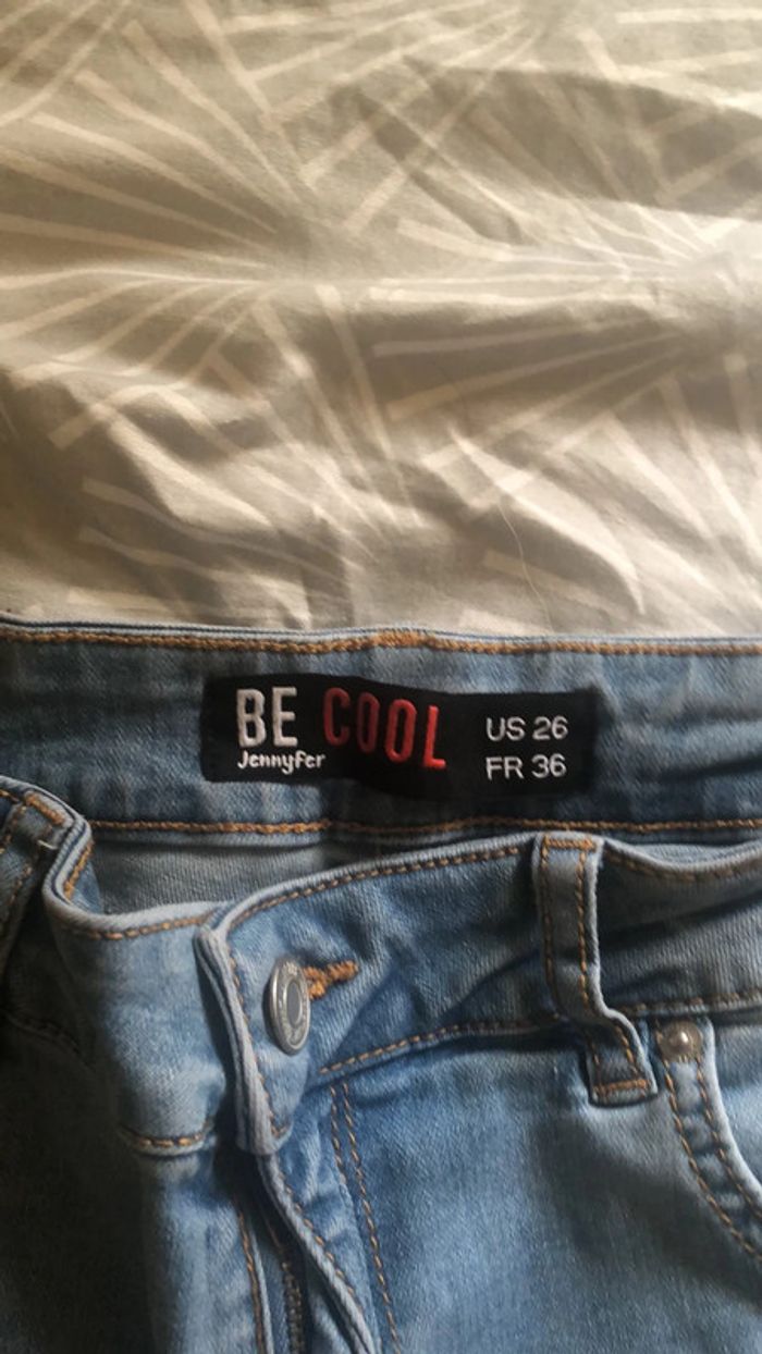 Jean slim bleu clair Jennyfer taille 36 - photo numéro 3