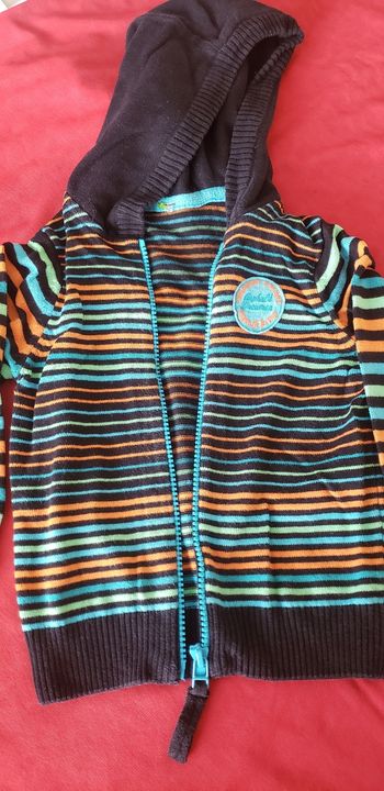 Gilet à capuche T 12mois