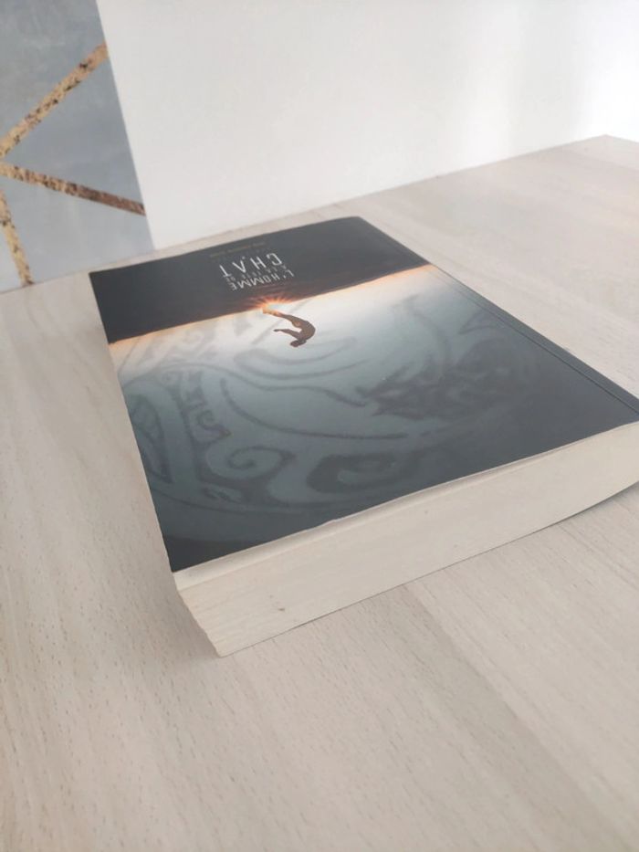 Livre grand format L'homme à la tête de chat Tahl histoire vraie - photo numéro 4