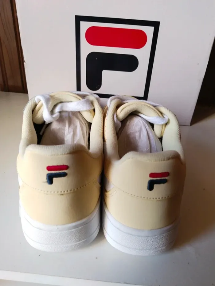 Jolie baskets femme de marque Fila pointure 41 - photo numéro 8