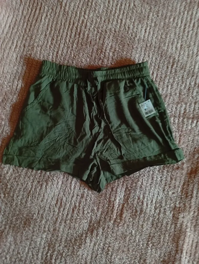 Short fin neuf