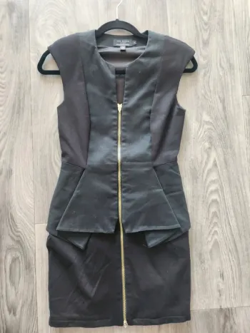 Robe Ted Baker