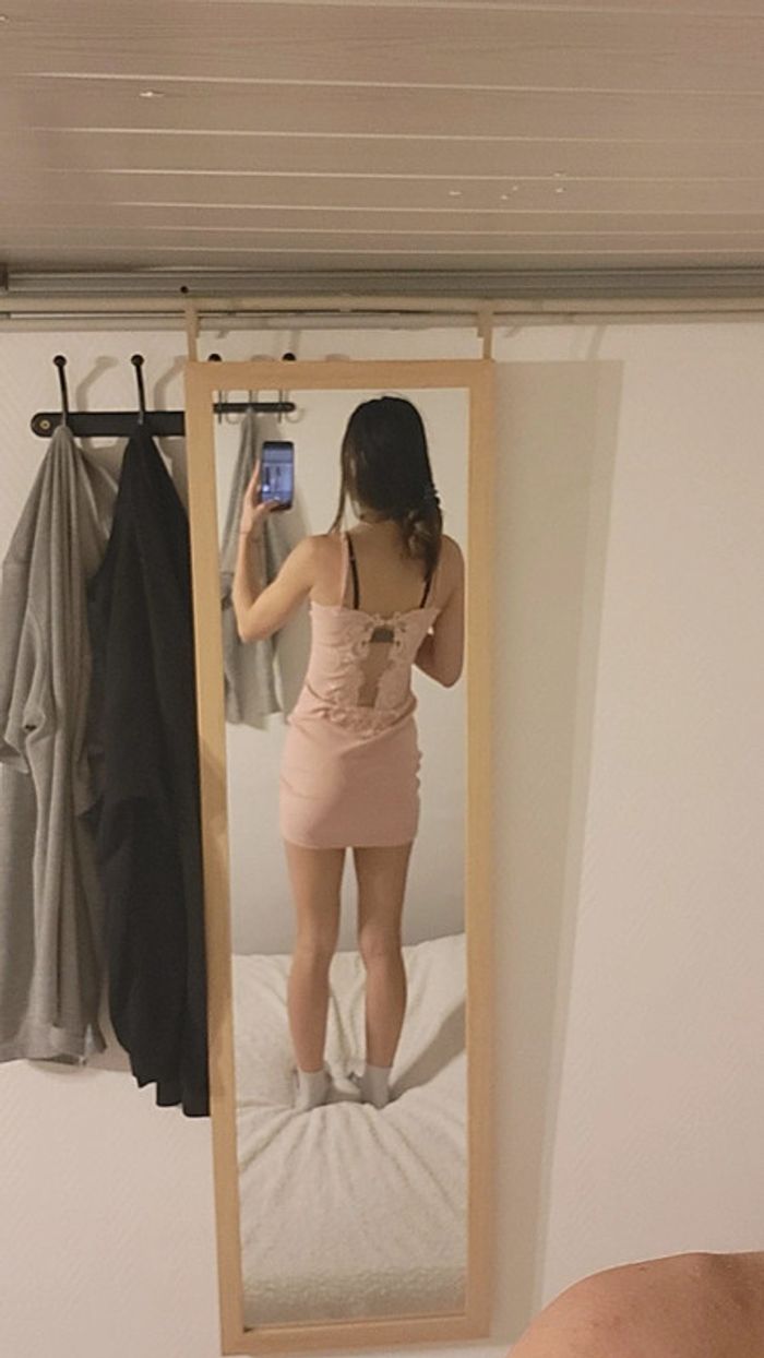 Belle robe rose avec dentelle ! - photo numéro 5