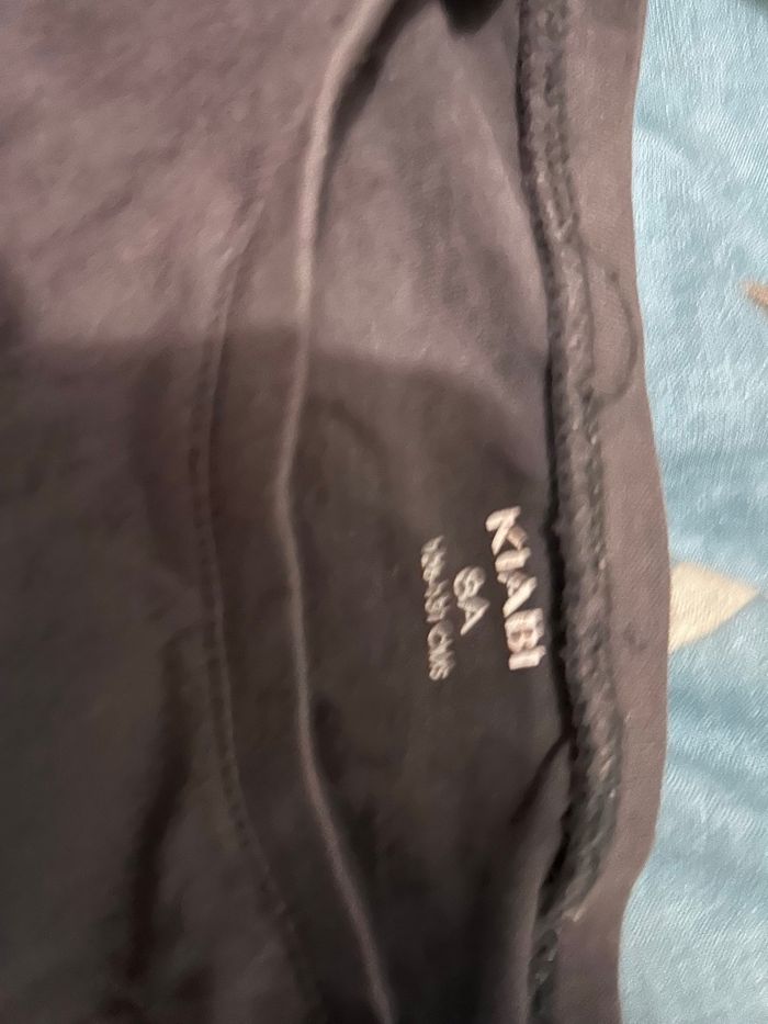 Tee shirt / haut dinosaure Kiabi 8 ans - photo numéro 2