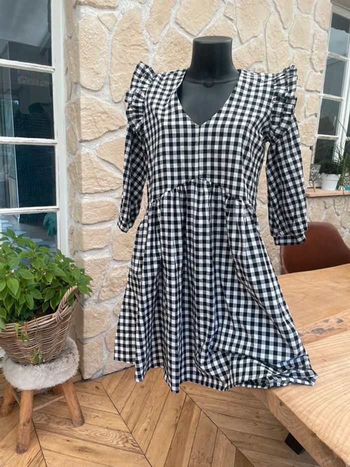 Neuve avec étiquette Robe vintage love taille 1 S M 36 38 blanche et noire à carreaux vichy - photo numéro 3