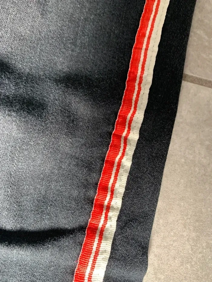 Jean noir Zara taille 36 - photo numéro 2