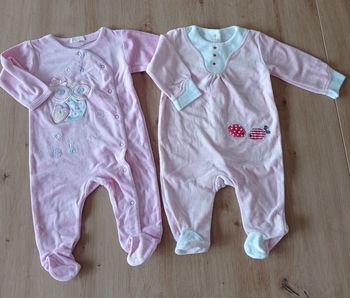 Lot pyjama fille taille 6 mois