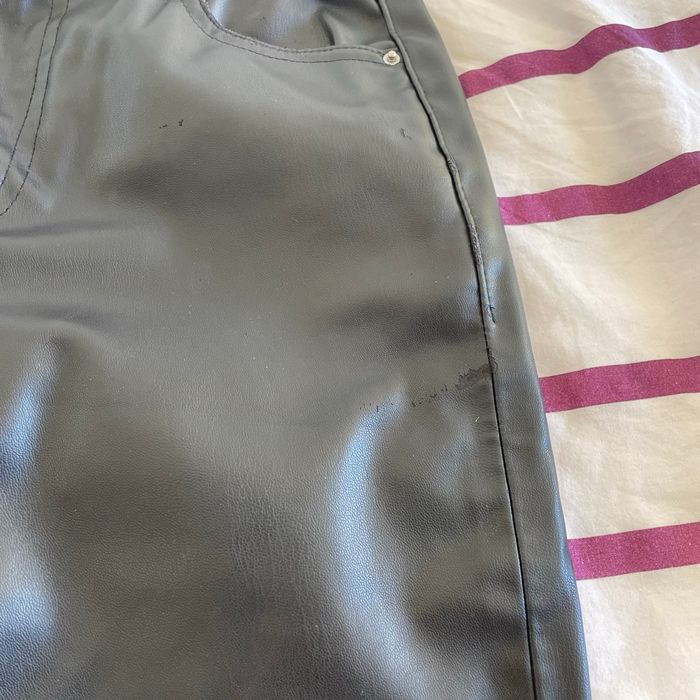 Pantalon en similicuir - photo numéro 3