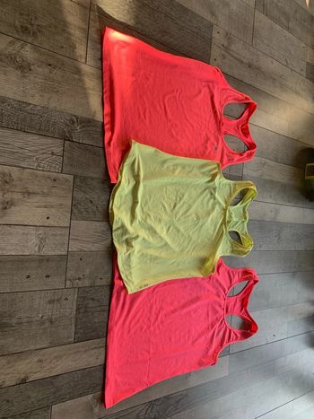 3 débardeurs sport