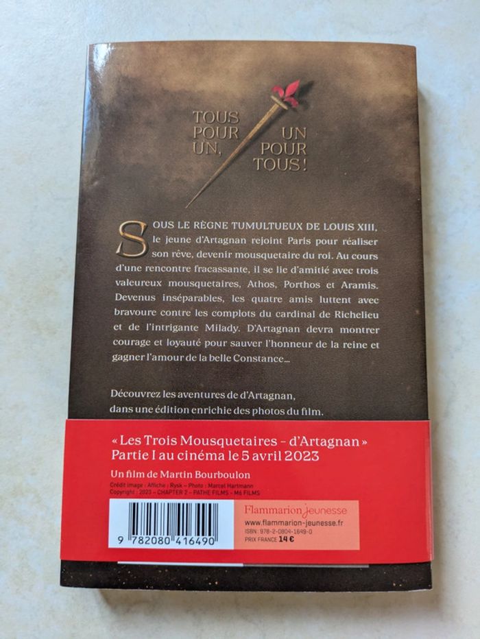 Livre les trois mousquetaires d'Artagnan version cinéma - photo numéro 2